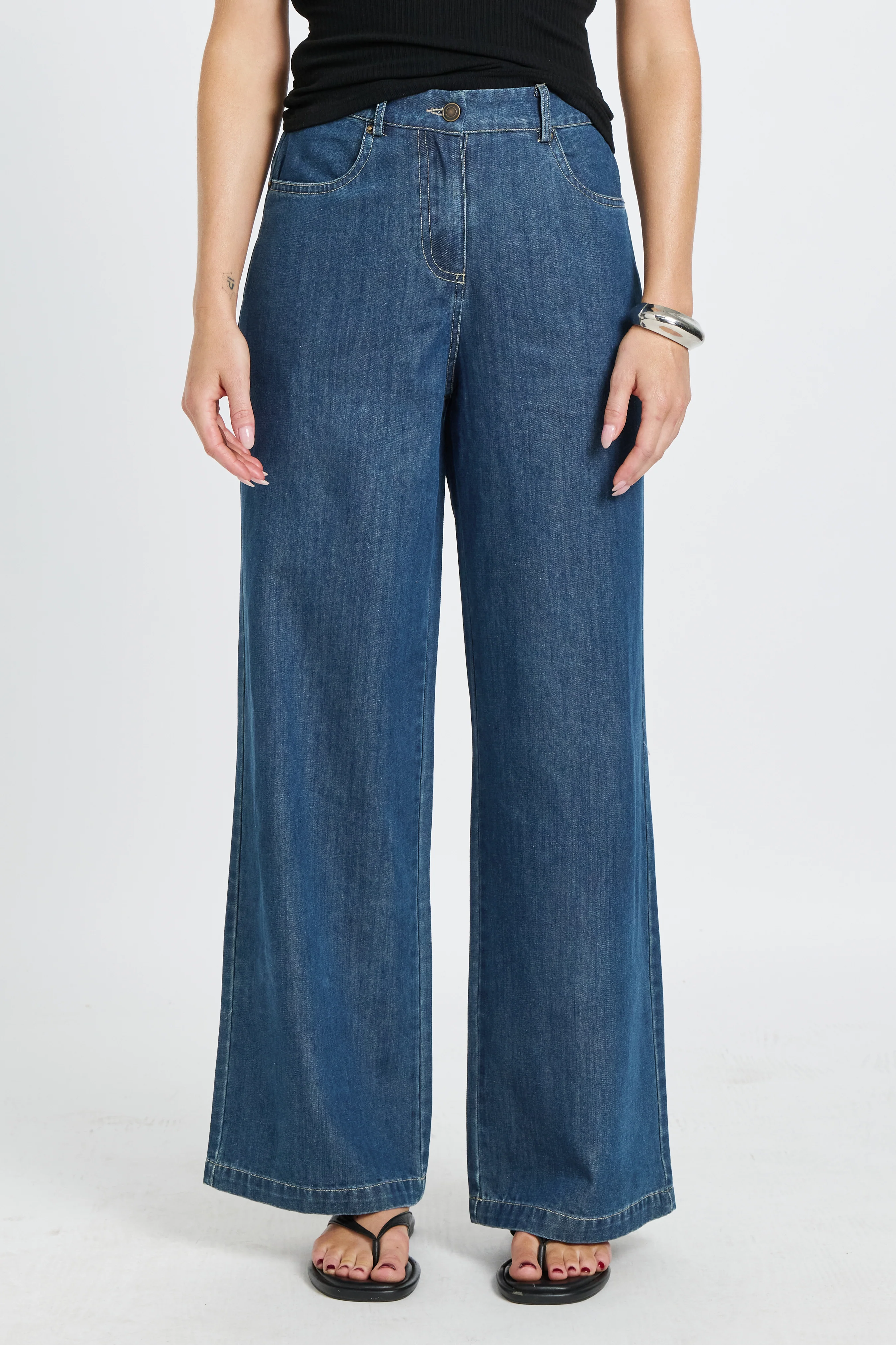 Anderson Adjustable-Waist Wide Leg Jean - Medium Blue - Image 5