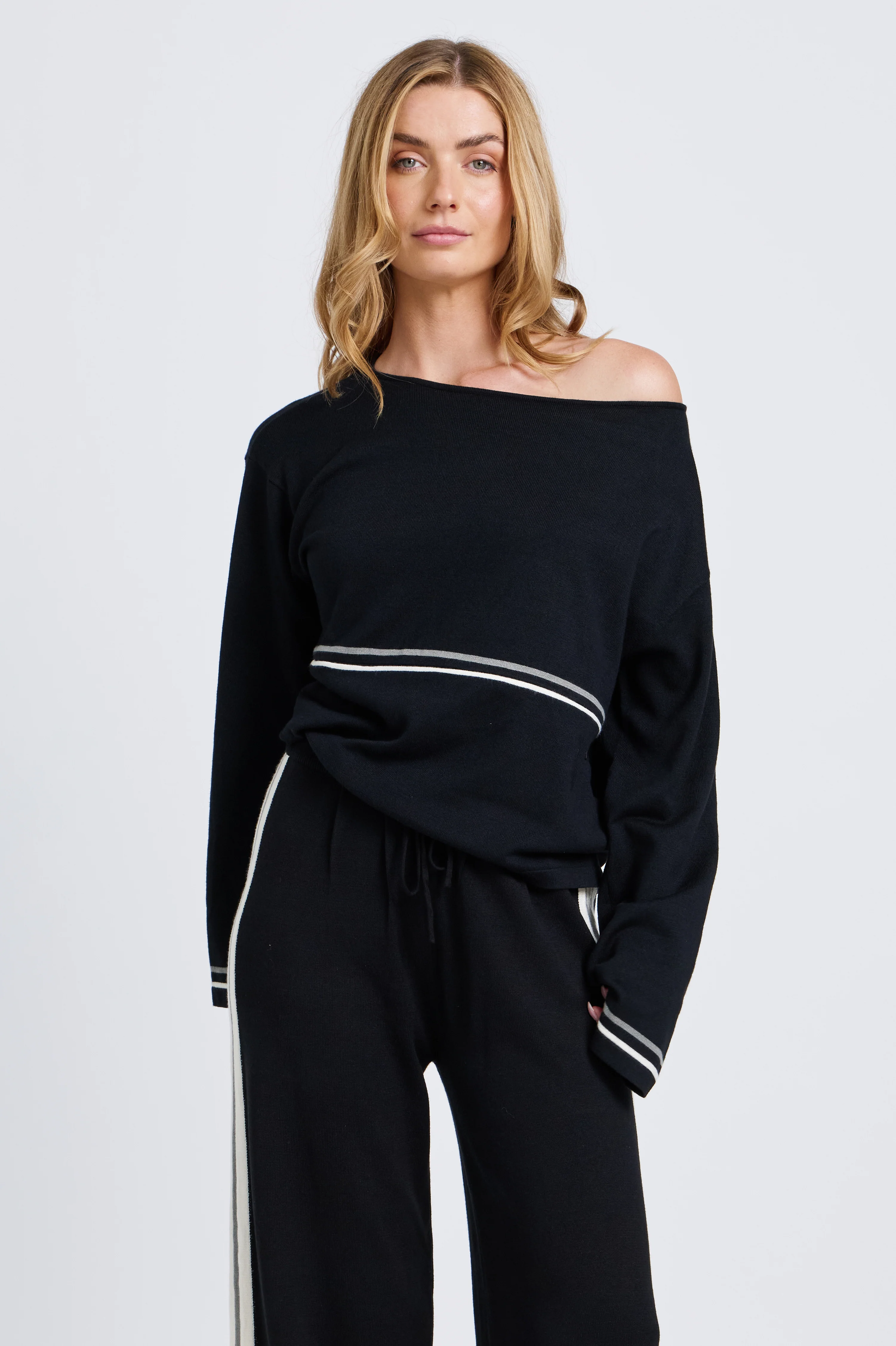 Axel Long Sleeve Knit Top - Black - Image 4