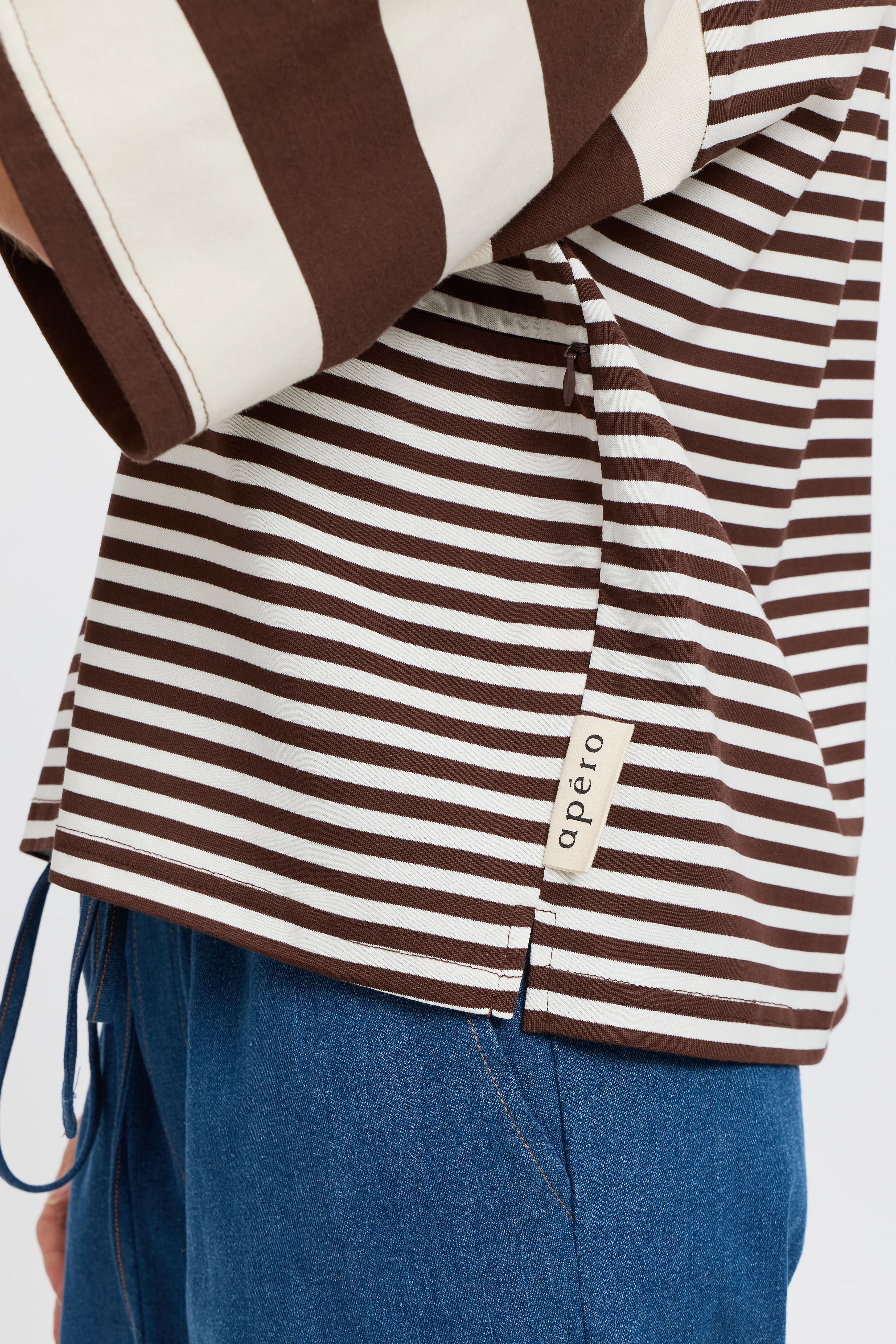 Brooklyn Mixed Stripe Slouch Panel Tee - Chocolate / White - Image 4