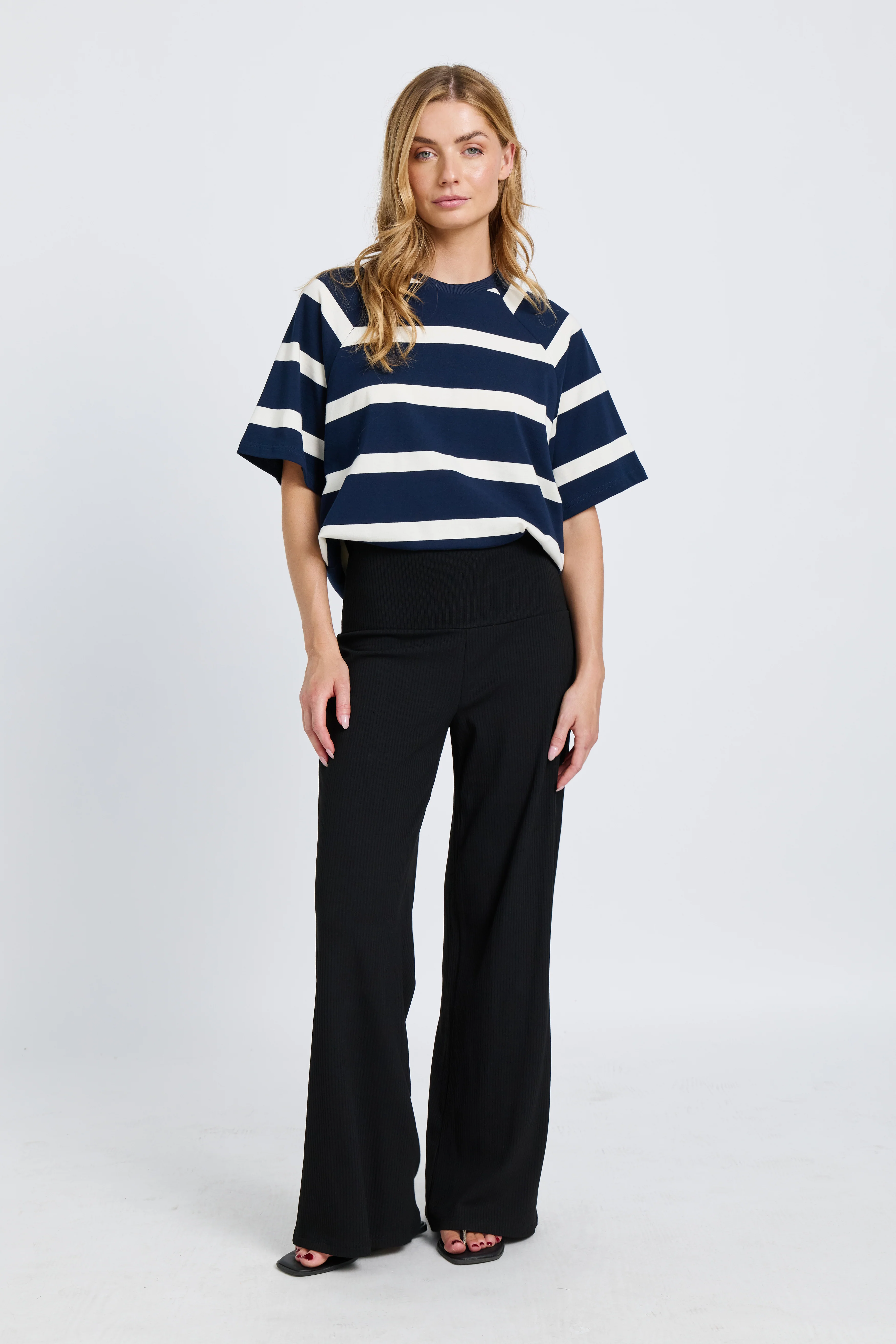 Classique Adjustable-Hem Box-Cut Tee - Navy / White