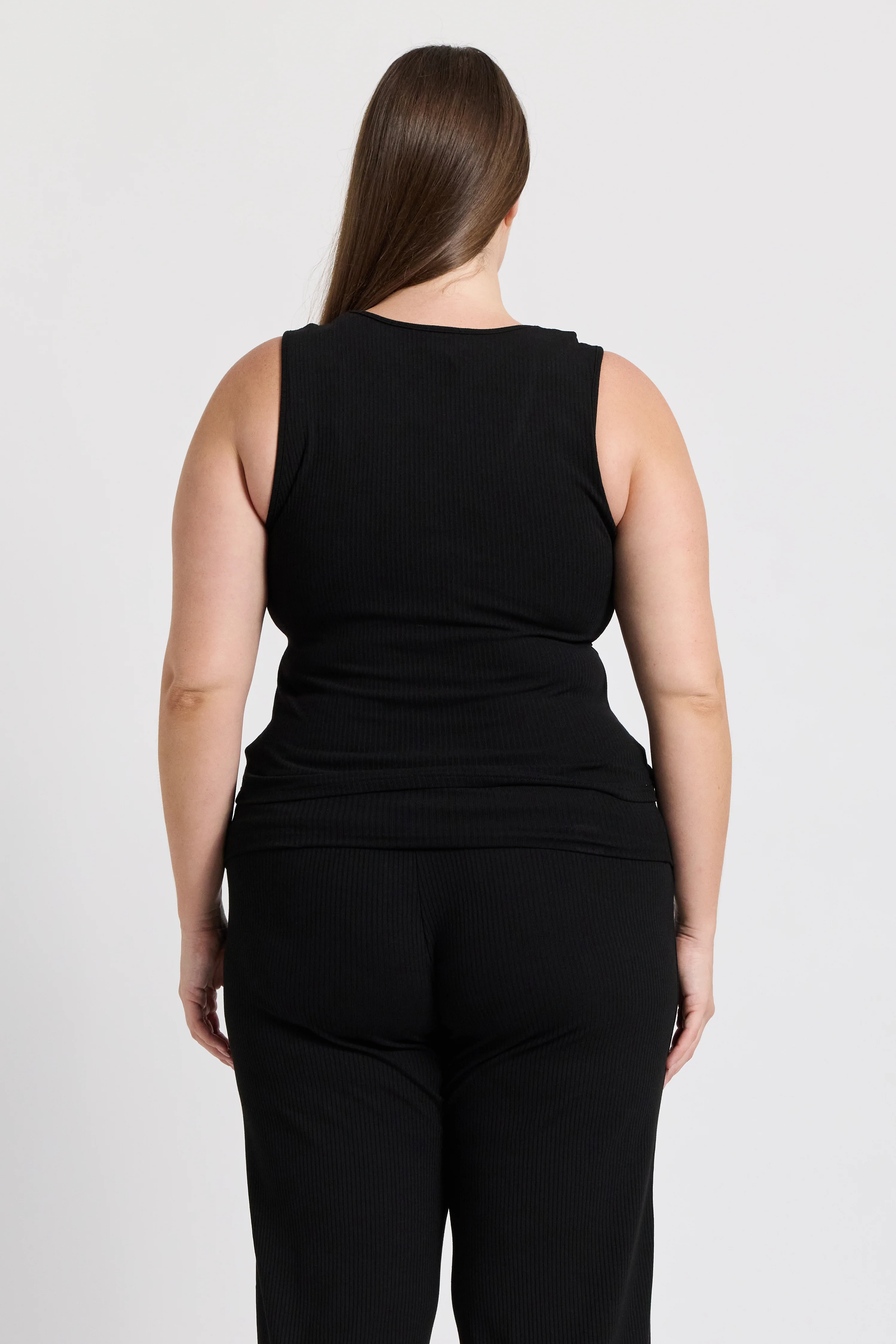 Esta Ribbed Scoop Neck Tank - Black - Image 9