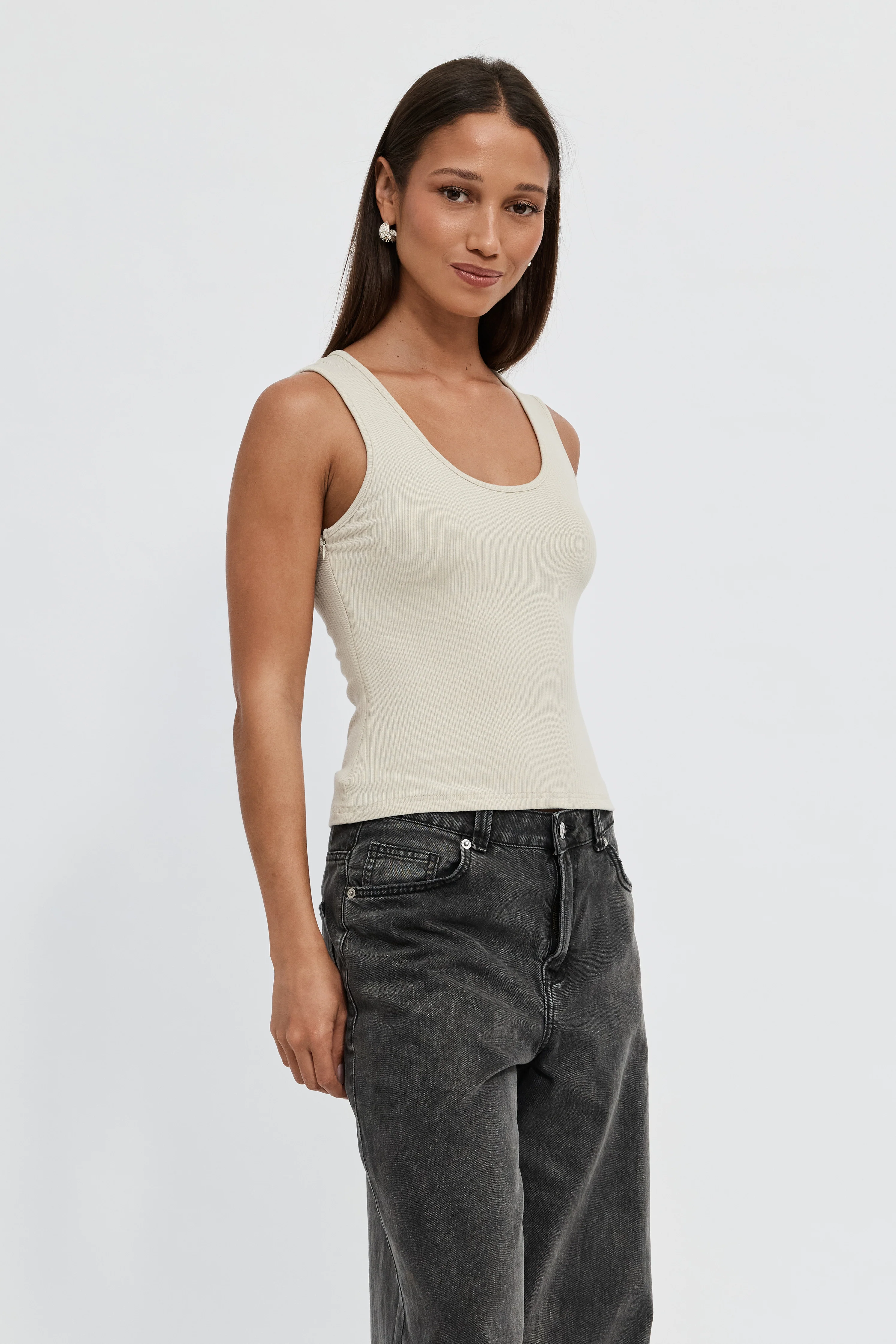 Esta Reversible Ribbed Scoop Neck Tank - Sage - Image 7