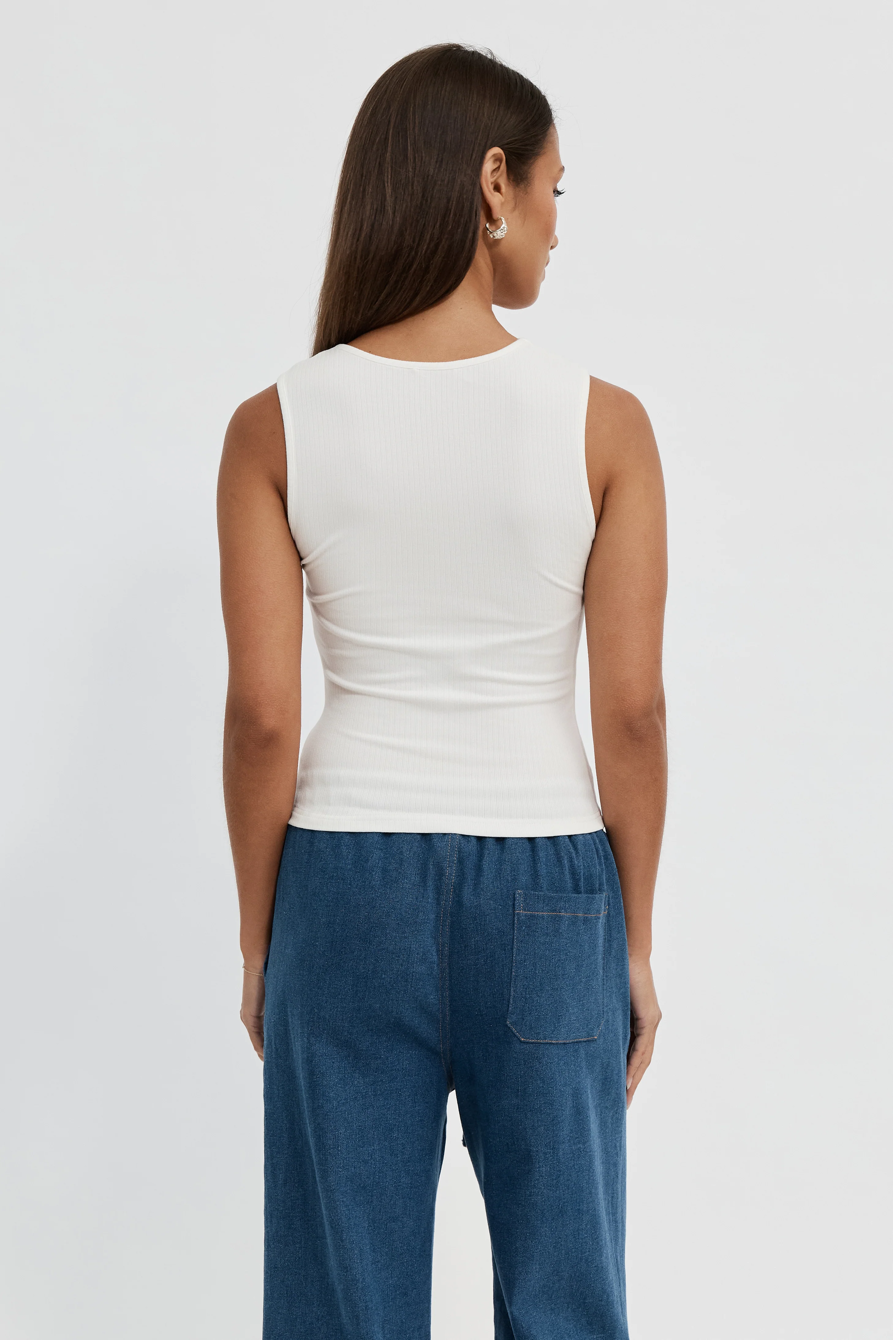 Esta Reversible Ribbed Scoop Neck Tank - White - Image 9