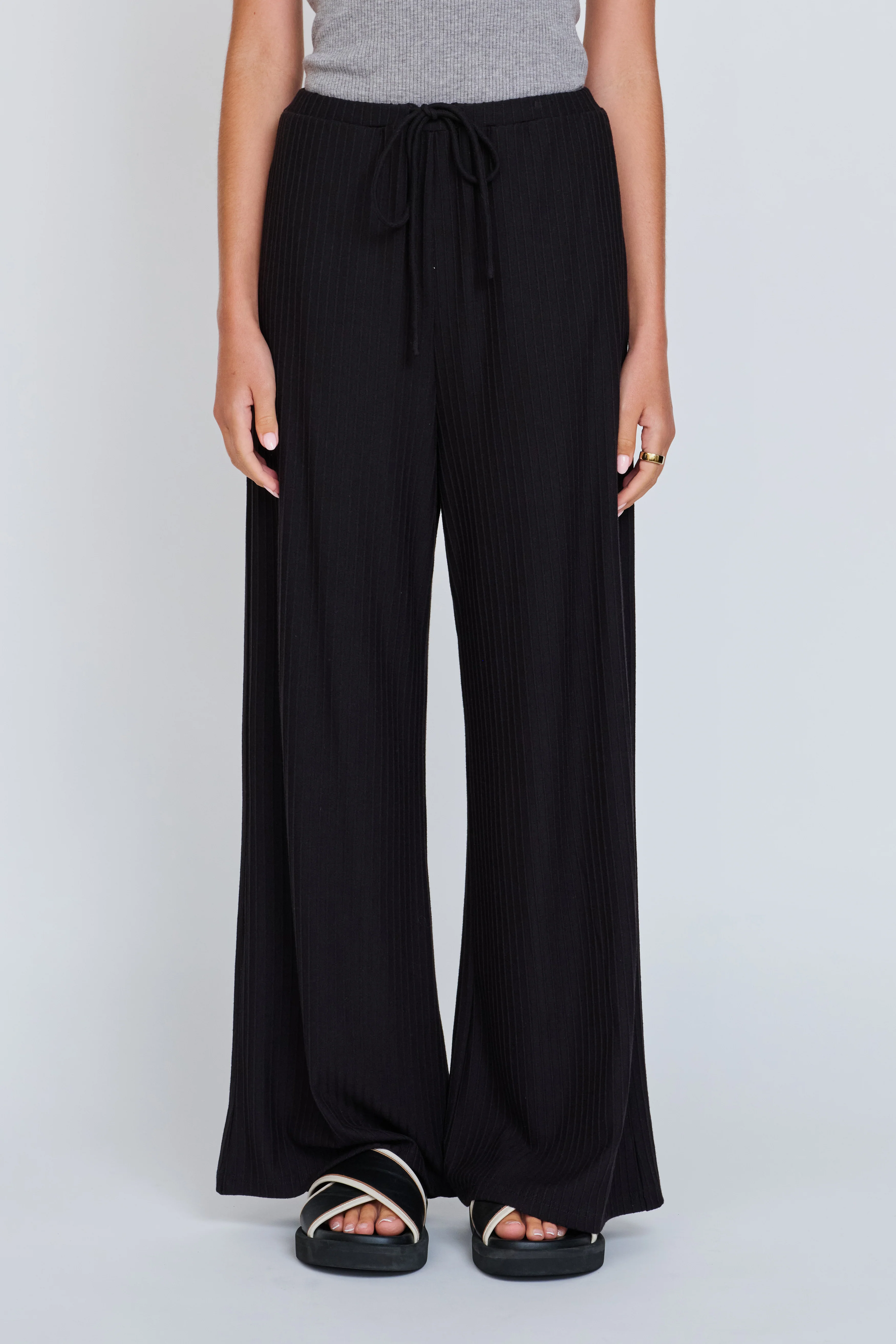 Ivy Ribbed Wide Leg Pant - Black - Image 3