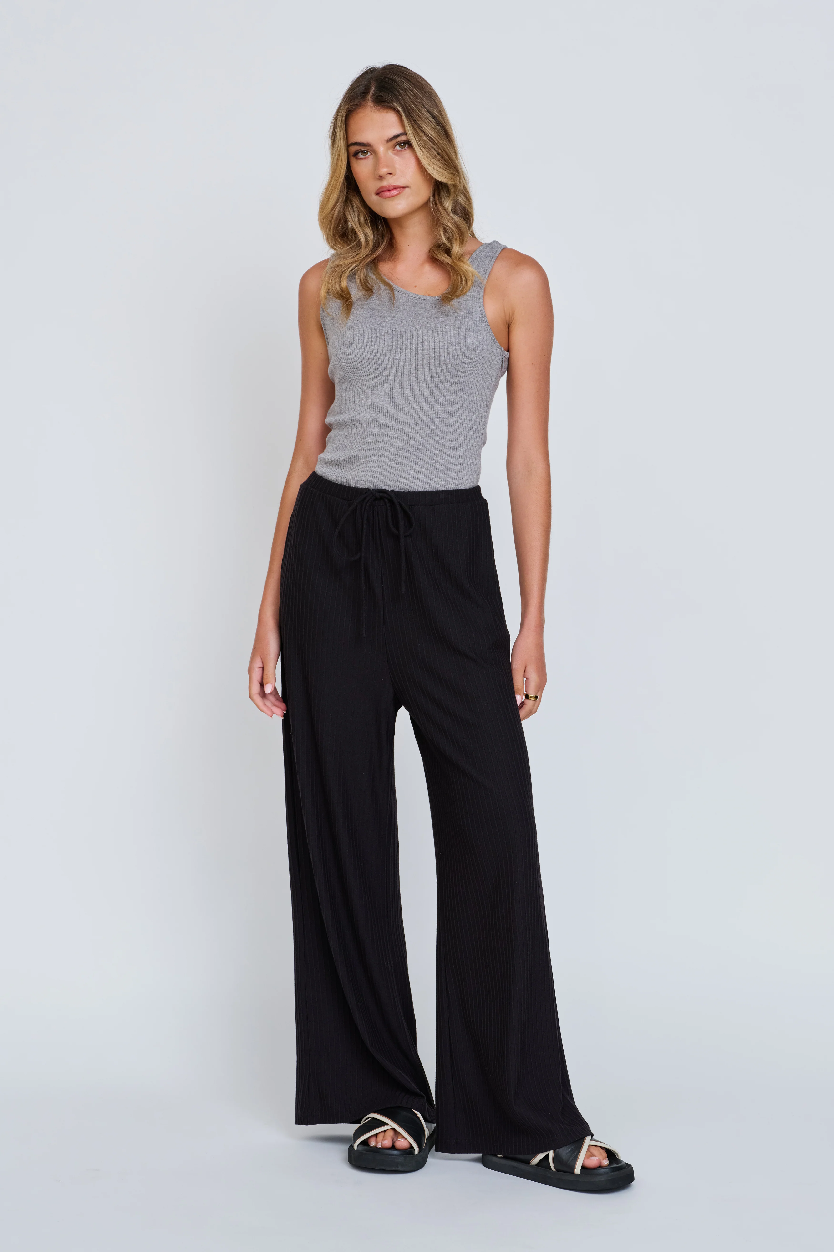 Ivy Ribbed Wide Leg Pant - Black - Image 4