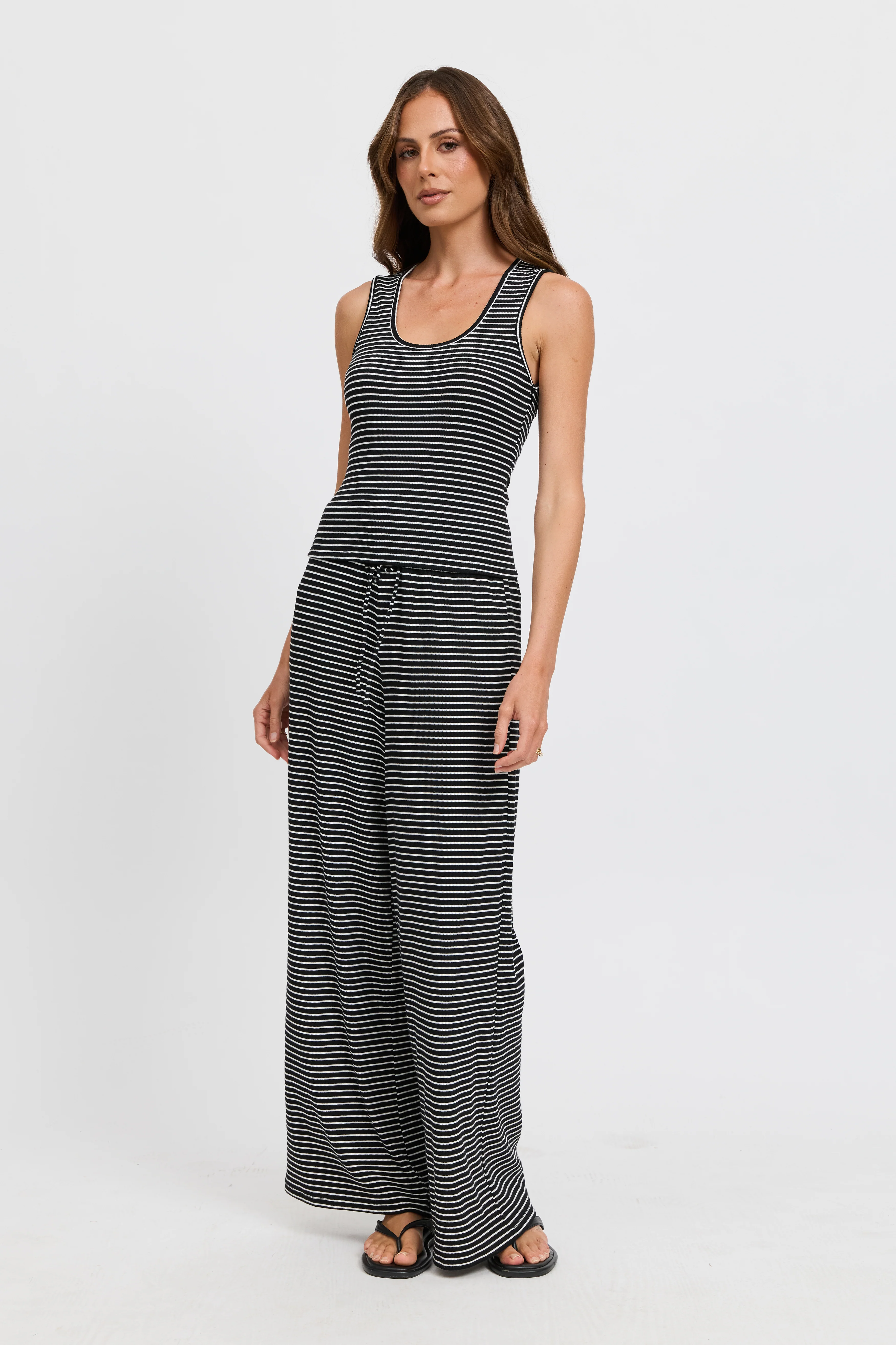 Ivy Reversible Stripe Scoop Neck Tank - Black / White - Image 6