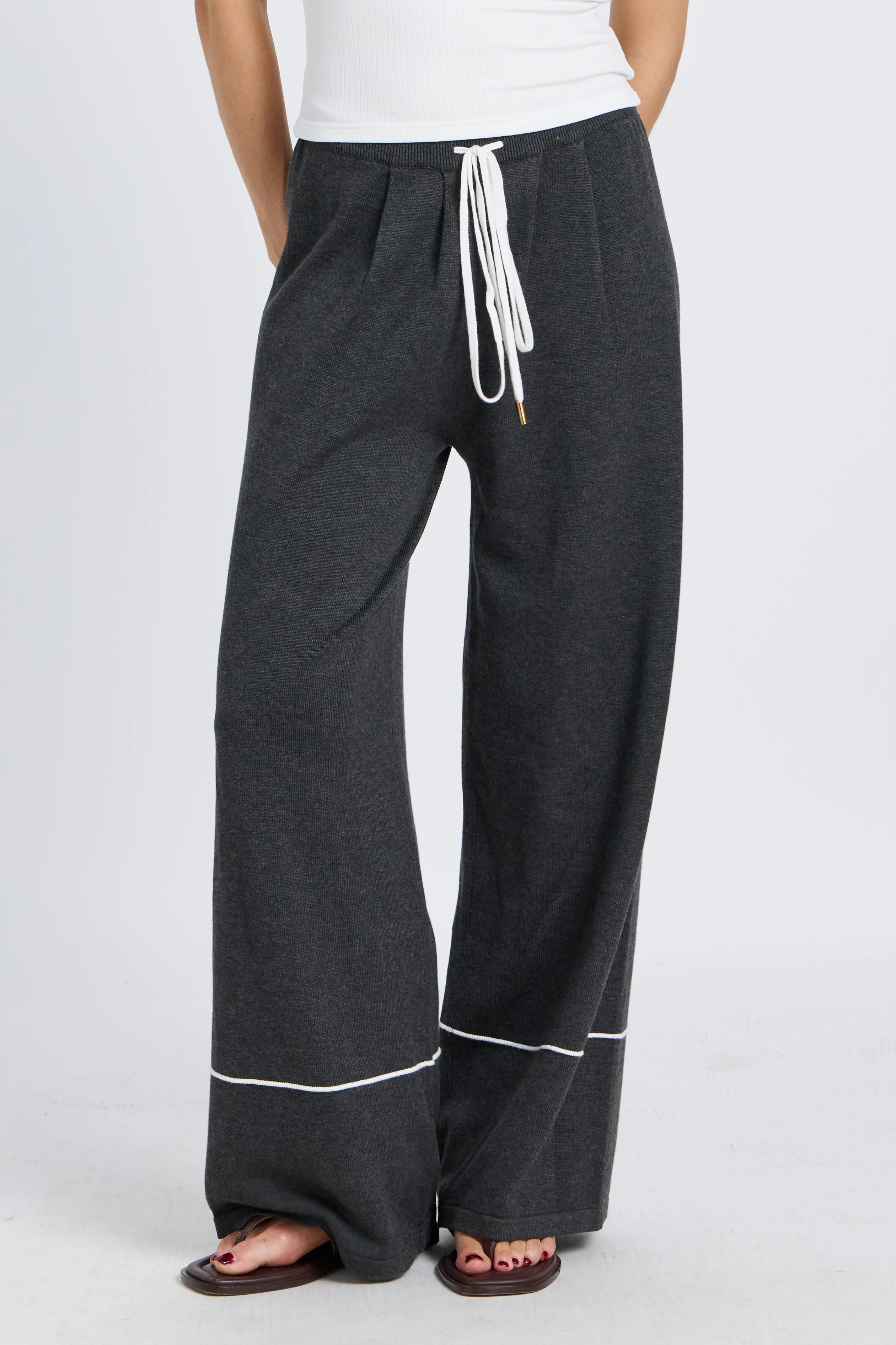 Nina Pleated Knit Pant - Charcoal / White - Image 3