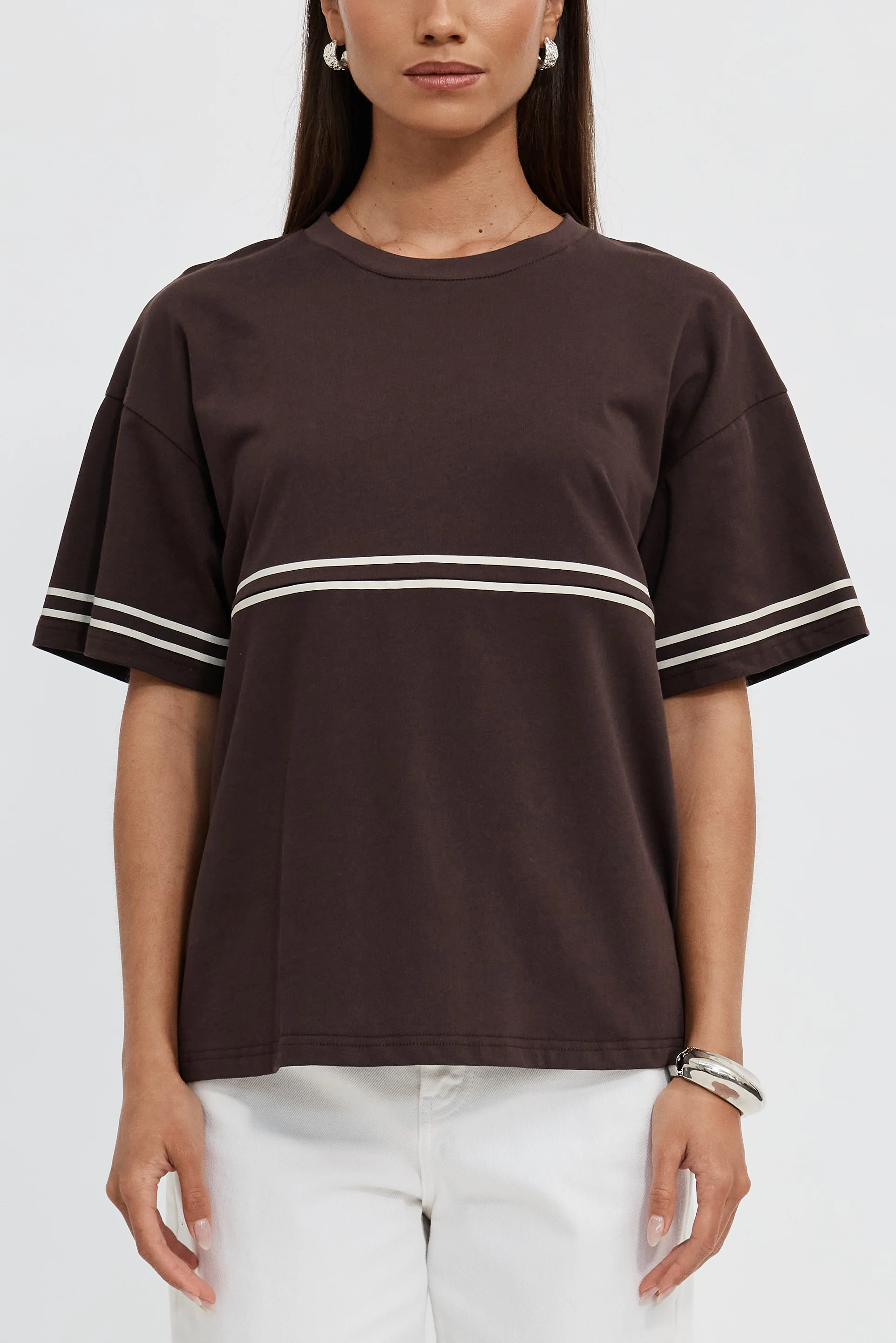 Saxon Stripe Detail Panel Tee - Chocolate - Image 4
